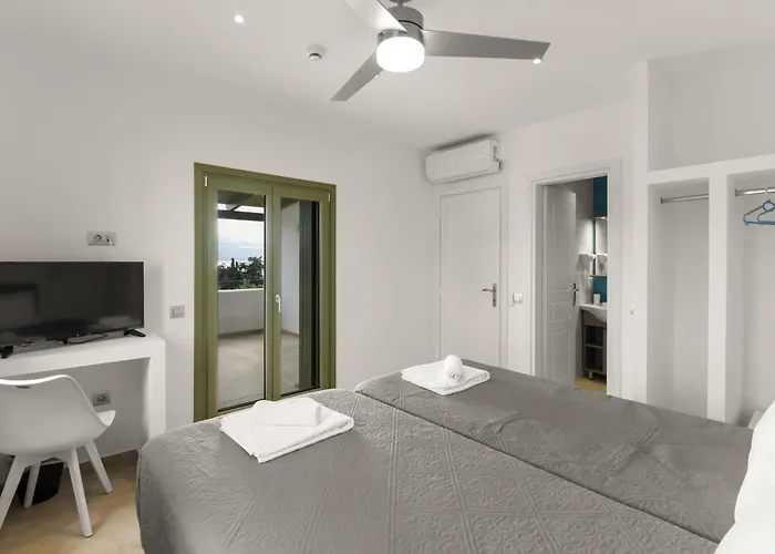 Nostalgia Paros Seaside Ampelas